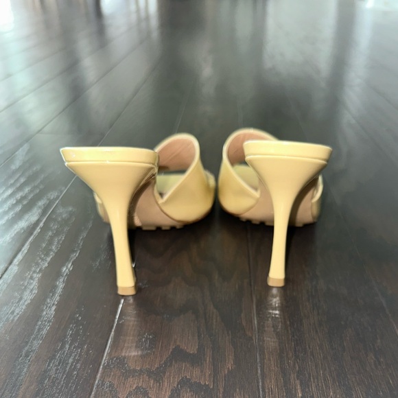 Bottega Veneta Stretch Mule - Picture 6 of 8